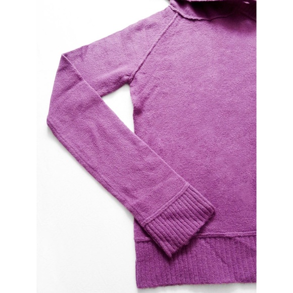 NWOT Delias Off Centered Buttons Hooded Sweater M - Picture 4 of 6